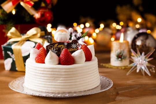 Christmas in Japan (Japanese Christmas Cake)